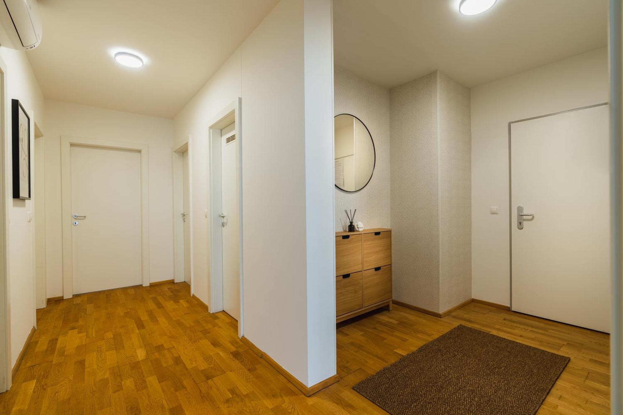 Business & Family Ambiente Apartments Bratislava Exterior foto