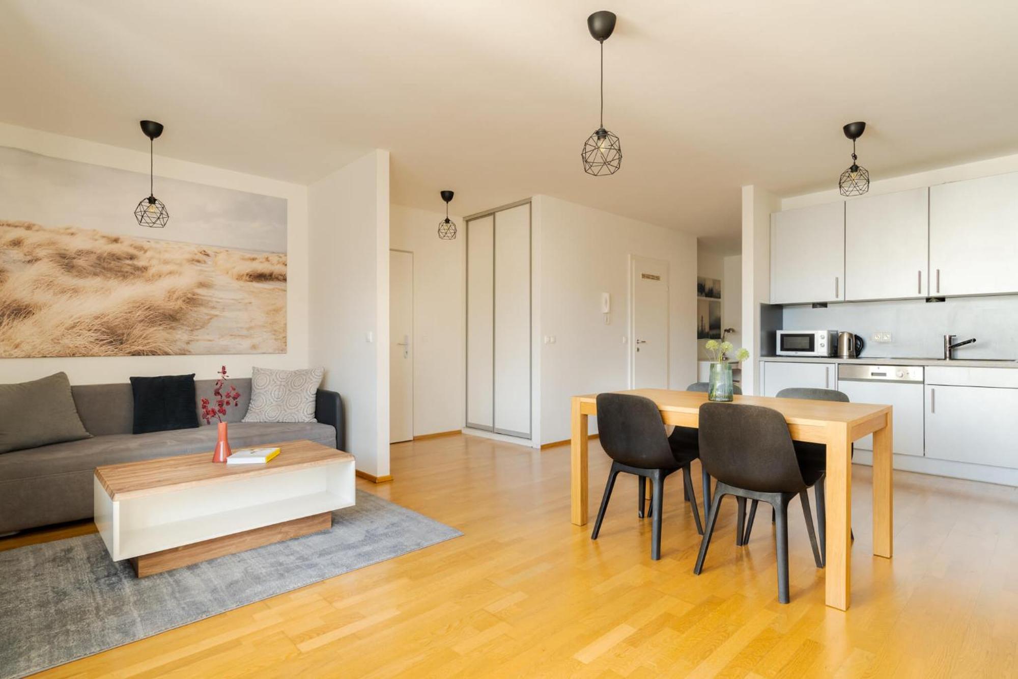 Business & Family Ambiente Apartments Bratislava Exterior foto