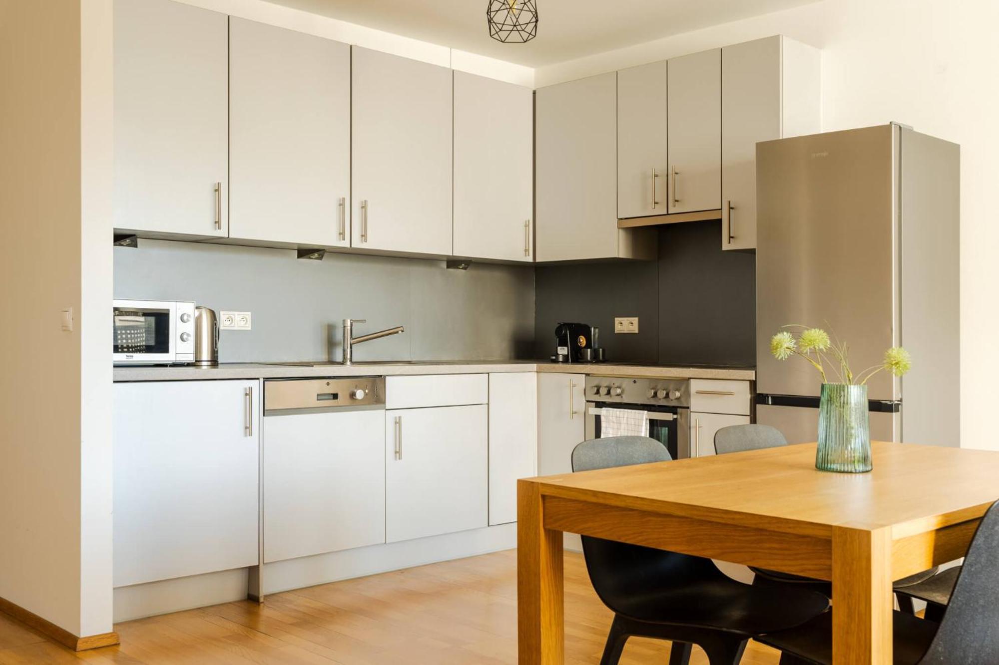 Business & Family Ambiente Apartments Bratislava Exterior foto