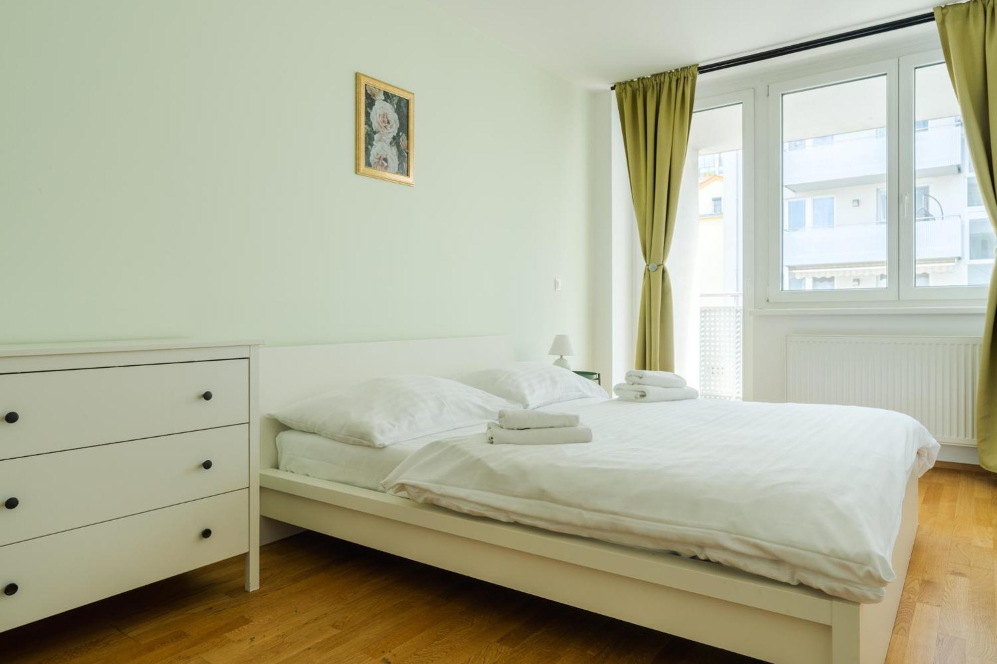 Business & Family Ambiente Apartments Bratislava Exterior foto